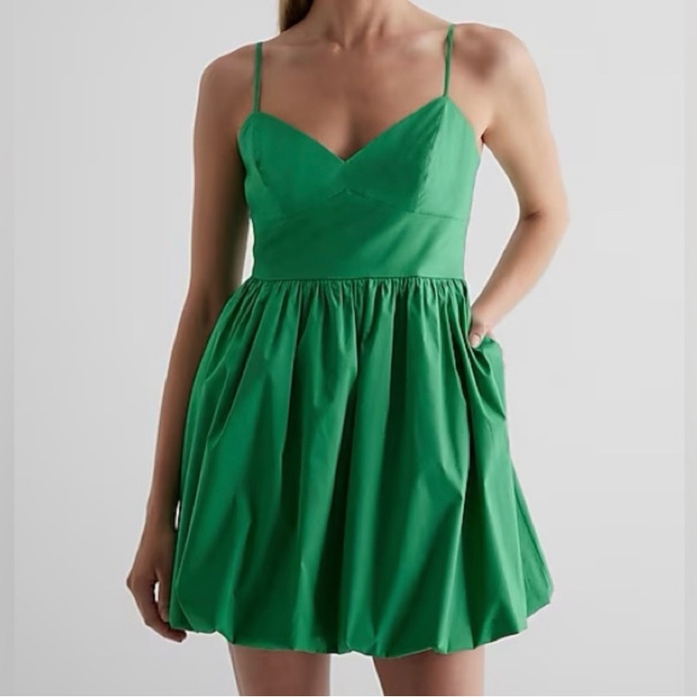 EXPRESS V-Neck Poplin Mini Bubble Dress, Vibrant Green,
Size: XS